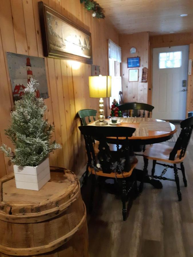 Big Axe Bed & Breakfast Otis Buitenkant foto