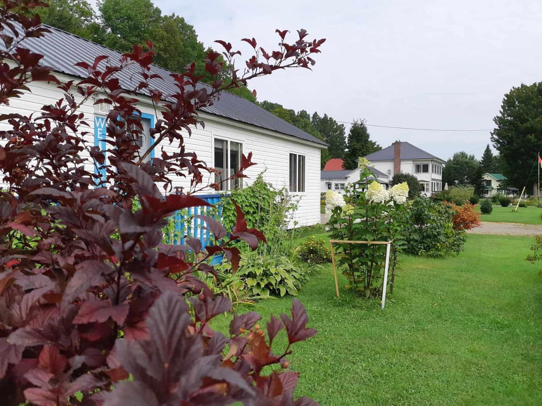 Big Axe Bed & Breakfast Otis Buitenkant foto
